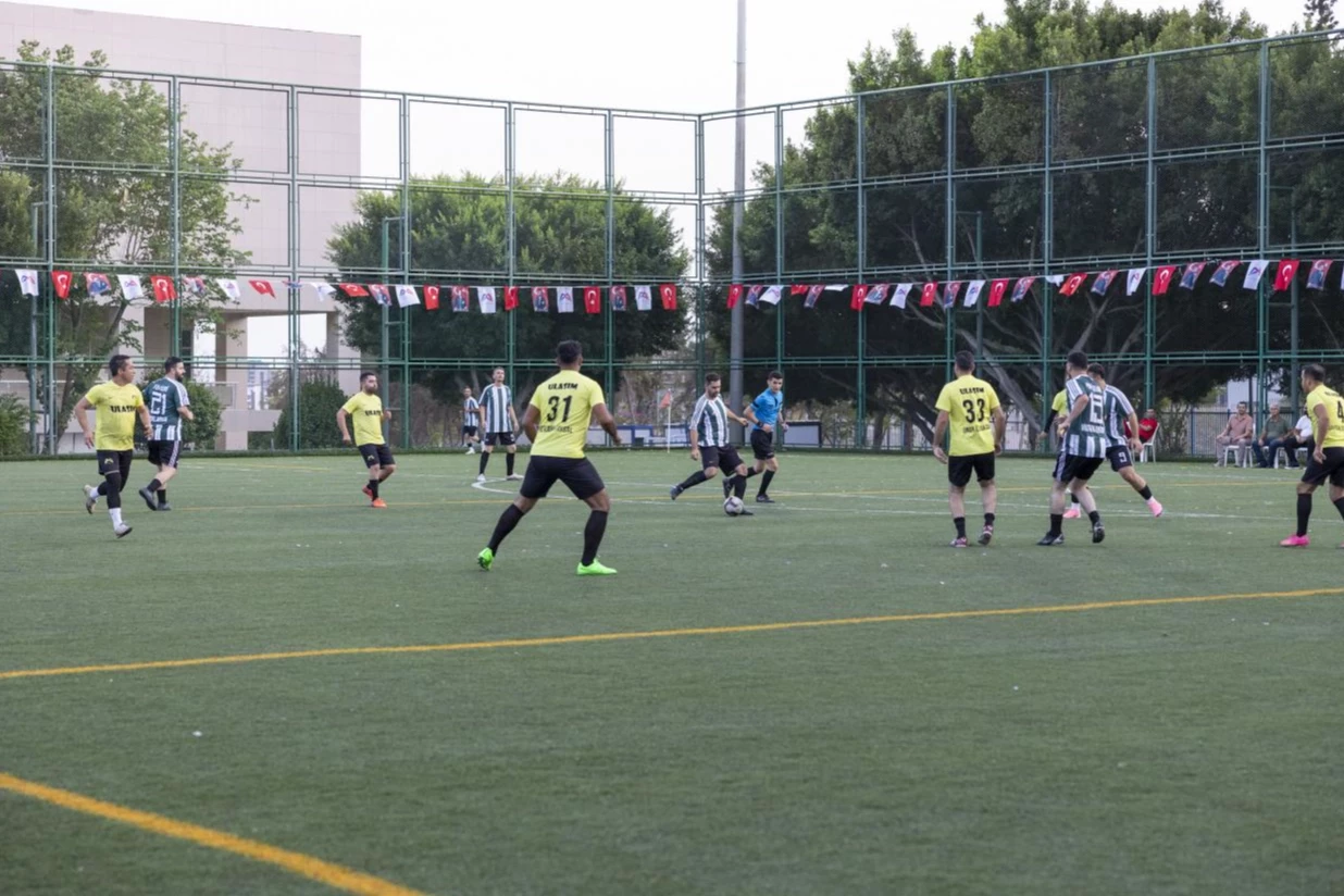 Mersin Büyükşehir Belediyesi 3. Birimler Arası Futbol Turnuvası başladı