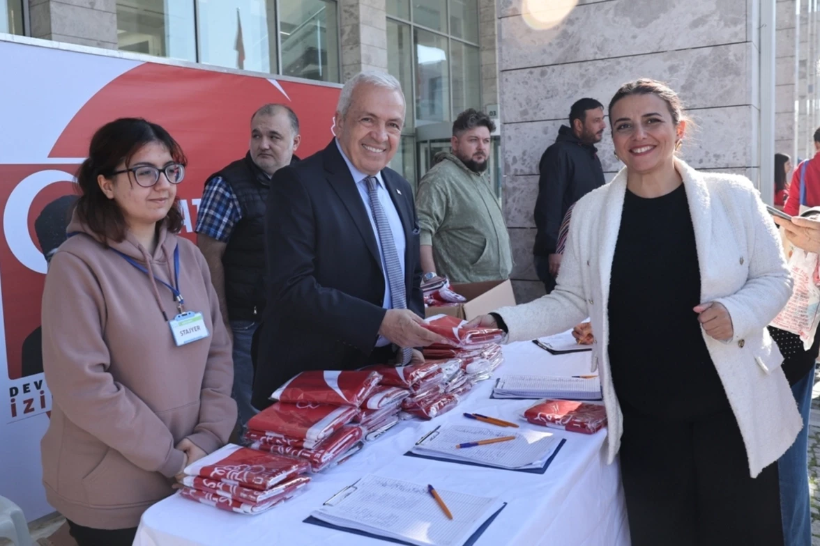 Bursa Nilüfer Atatürk posterleriyle donanıyor