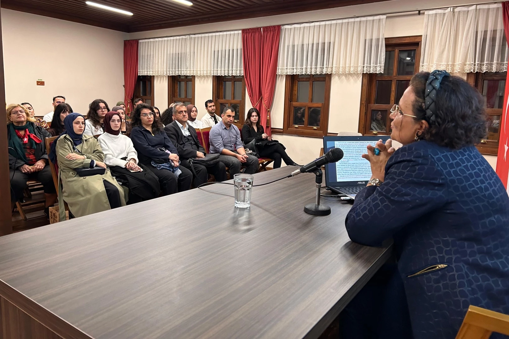 Türk edebiyatında kadın öznesi Osmangazi’de konuşuldu