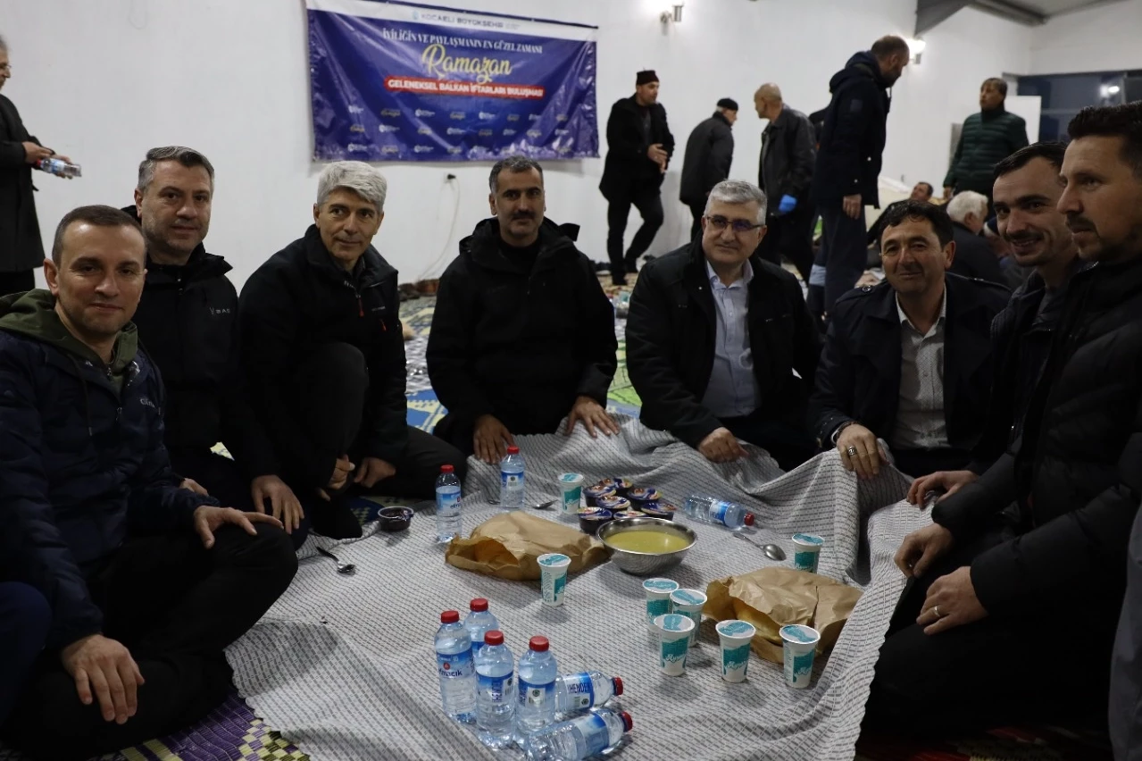 Kocaeli Büyükşehir’le iftar bereketi Balkanlar’da yaşanmaya devam ediyor